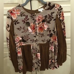 POL Boho Floral and Brown Velvet top with Bell Sleeve Size Small
